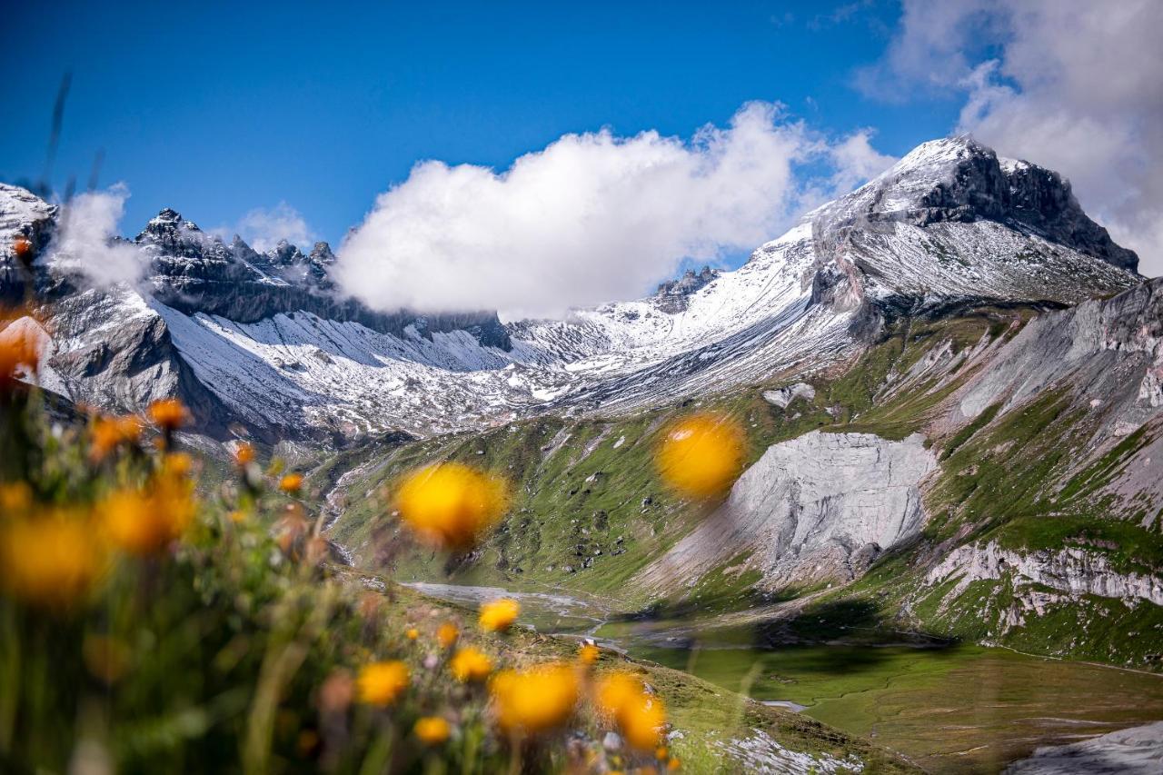 Flem Mountain Lodge Flims Buitenkant foto